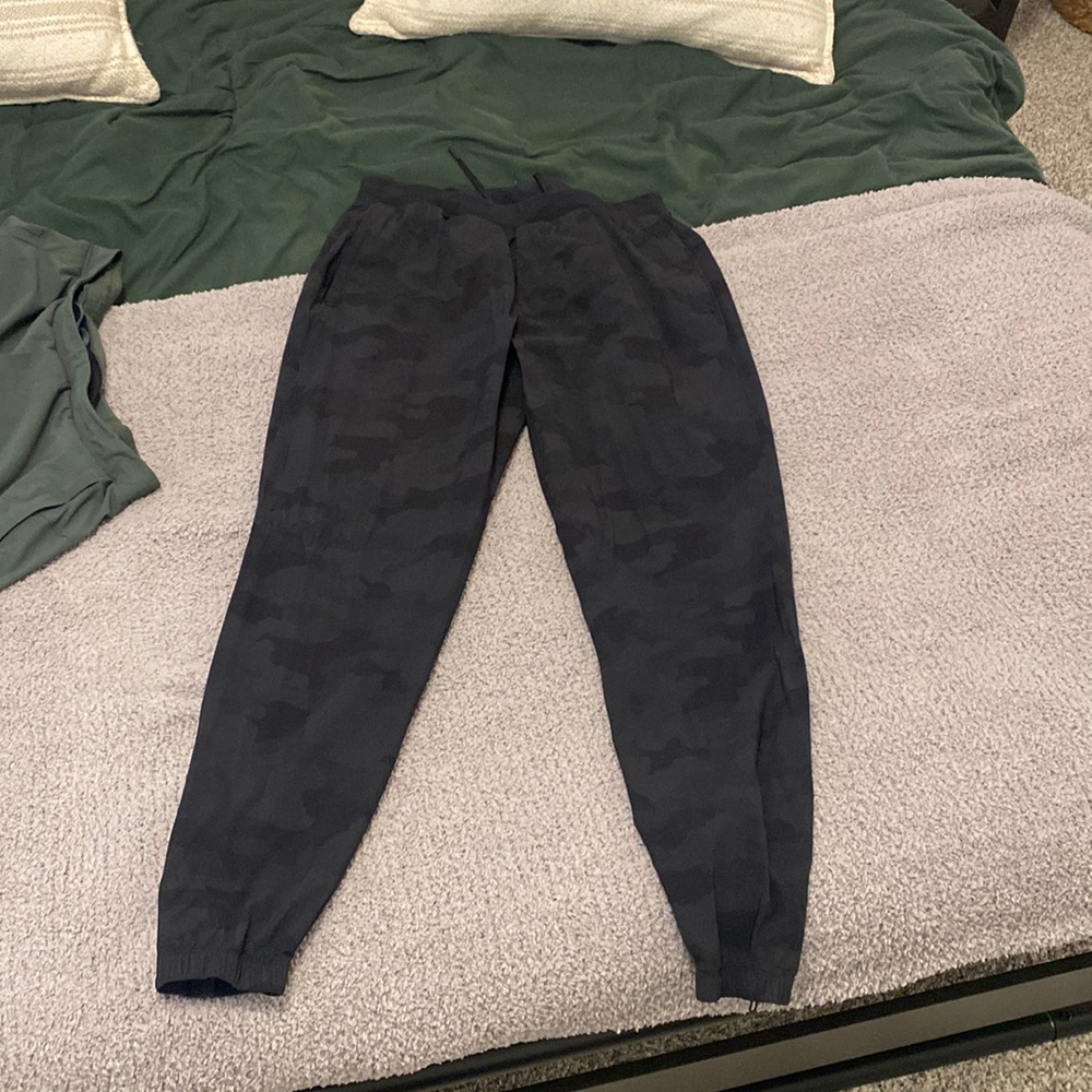 Lululemon Surge Jogger Size Large